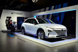 现代下一代燃料电池车