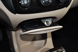 2013款起亚狮跑2.0L