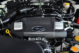 2013款斯巴鲁森林人2.5i自动精英导航版