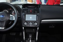 2013款斯巴鲁森林人2.5i自动精英导航版