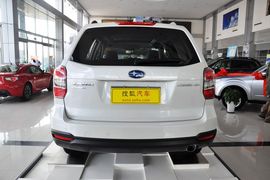 2013款斯巴鲁森林人2.5i自动精英导航版