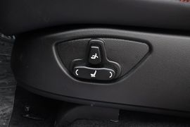 2014款双龙爱腾2.3L四驱自动豪华汽油版