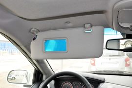 2014款双龙爱腾2.3L四驱自动豪华汽油版