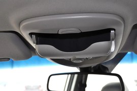 2014款双龙爱腾2.3L四驱自动豪华汽油版