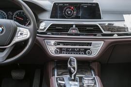 2017款宝马730Li