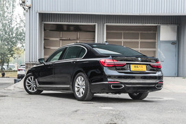 2017款宝马730Li