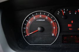 2014款双龙爱腾2.3L四驱自动豪华汽油版