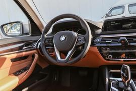 2018款宝马528Li