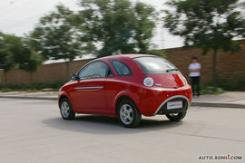 2009款奇瑞QQme抢先试驾