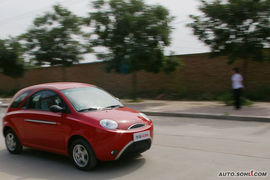 2009款奇瑞QQme抢先试驾