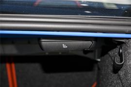 2016款宝马M3四门轿跑车