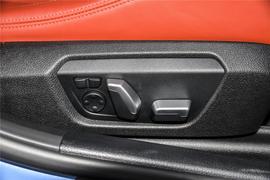 2016款宝马M3四门轿跑车