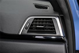 2016款宝马M3四门轿跑车