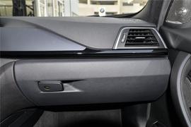 2016款宝马M3四门轿跑车