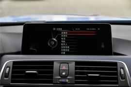 2016款宝马M3四门轿跑车