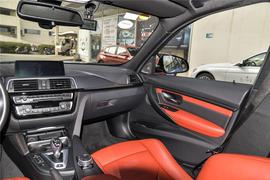 2016款宝马M3四门轿跑车