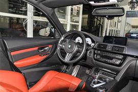 2016款宝马M3四门轿跑车