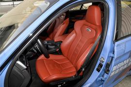 2016款宝马M3四门轿跑车