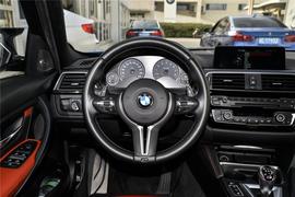 2016款宝马M3四门轿跑车