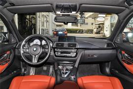 2016款宝马M3四门轿跑车