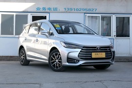 2017款比亚迪宋MAX