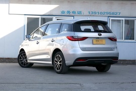 2017款比亚迪宋MAX