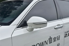 2016款丰田皇冠