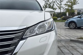 2016款丰田皇冠