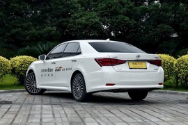 2016款丰田皇冠
