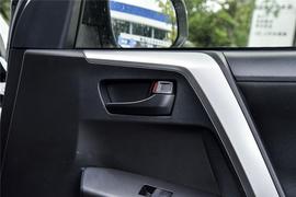 2016款丰田RAV4荣放