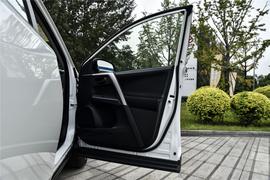 2016款丰田RAV4荣放