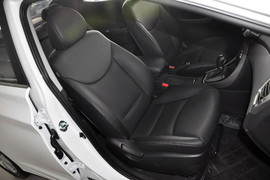 2012款现代朗动1.6L