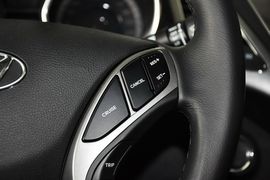 2012款现代朗动1.6L