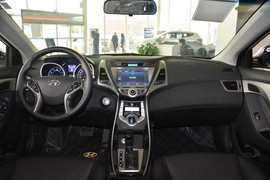 2012款现代朗动1.6L