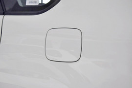 2013款比亚迪S6白金版2.0L手动尊贵型