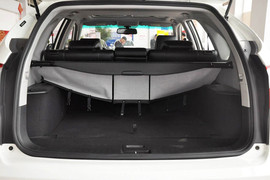 2013款比亚迪S6白金版2.0L手动尊贵型