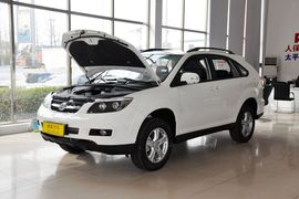 2013款比亚迪S6白金版2.0L手动尊贵型