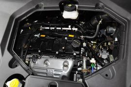 2013款比亚迪S6白金版2.0L手动尊贵型