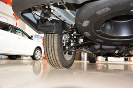 2013款比亚迪S6白金版2.0L手动尊贵型