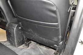 2013款比亚迪S6白金版2.0L手动尊贵型