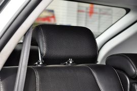 2013款比亚迪S6白金版2.0L手动尊贵型