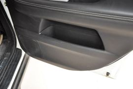 2013款比亚迪S6白金版2.0L手动尊贵型