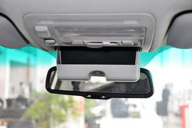 2013款比亚迪S6白金版2.0L手动尊贵型