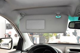 2013款比亚迪S6白金版2.0L手动尊贵型