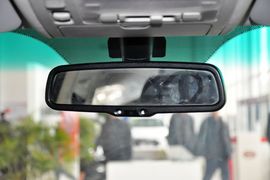 2013款比亚迪S6白金版2.0L手动尊贵型