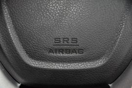 2013款比亚迪S6白金版2.0L手动尊贵型
