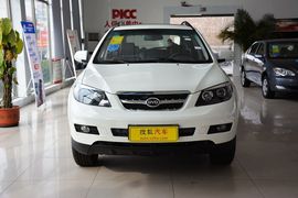 2013款比亚迪S6白金版2.0L手动尊贵型