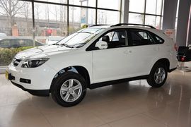 2013款比亚迪S6白金版2.0L手动尊贵型