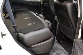 2014款双龙爱腾2.0T两驱自动精英柴油版