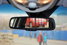 2014款双龙爱腾2.0T两驱自动精英柴油版